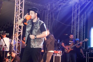 
<a style='margin-left: 5px;' class='btn btn-xs btn-social btn-facebook' href='https://www.facebook.com/sharer/sharer.php?u=https://galeramix.s01.web.getmuller.com.br/imagem/a117/800-800-90/conteudo/site_galerias/117/costelaco-junior-seco-2022-galera-mix-202.jpg' rel='popup' data-width='500' data-height='400'><i class='fa fa-facebook'></i>Compartilhar <span class='hidden-xs'>no Facebook</span>
</a> 
<a class='btn btn-default btn-xs' target='_blank' href='imagem/a117/800-800-90/conteudo/site_galerias/117/costelaco-junior-seco-2022-galera-mix-202.jpg'>
<span class='glyphicon glyphicon-cloud-download'></span> Salvar
</a>
