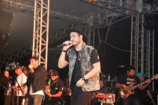 
<a style='margin-left: 5px;' class='btn btn-xs btn-social btn-facebook' href='https://www.facebook.com/sharer/sharer.php?u=https://galeramix.s01.web.getmuller.com.br/imagem/a117/800-800-90/conteudo/site_galerias/117/costelaco-junior-seco-2022-galera-mix-203.jpg' rel='popup' data-width='500' data-height='400'><i class='fa fa-facebook'></i>Compartilhar <span class='hidden-xs'>no Facebook</span>
</a> 
<a class='btn btn-default btn-xs' target='_blank' href='imagem/a117/800-800-90/conteudo/site_galerias/117/costelaco-junior-seco-2022-galera-mix-203.jpg'>
<span class='glyphicon glyphicon-cloud-download'></span> Salvar
</a>
