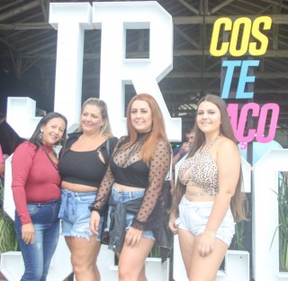 
<a style='margin-left: 5px;' class='btn btn-xs btn-social btn-facebook' href='https://www.facebook.com/sharer/sharer.php?u=https://galeramix.s01.web.getmuller.com.br/imagem/a117/800-800-90/conteudo/site_galerias/117/costelaco-junior-seco-2022-galera-mix-214.jpg' rel='popup' data-width='500' data-height='400'><i class='fa fa-facebook'></i>Compartilhar <span class='hidden-xs'>no Facebook</span>
</a> 
<a class='btn btn-default btn-xs' target='_blank' href='imagem/a117/800-800-90/conteudo/site_galerias/117/costelaco-junior-seco-2022-galera-mix-214.jpg'>
<span class='glyphicon glyphicon-cloud-download'></span> Salvar
</a>
