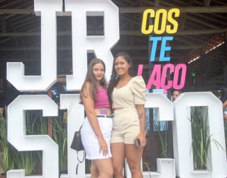 
<a style='margin-left: 5px;' class='btn btn-xs btn-social btn-facebook' href='https://www.facebook.com/sharer/sharer.php?u=https://galeramix.s01.web.getmuller.com.br/imagem/a117/800-800-90/conteudo/site_galerias/117/costelaco-junior-seco-2022-galera-mix-240.jpg' rel='popup' data-width='500' data-height='400'><i class='fa fa-facebook'></i>Compartilhar <span class='hidden-xs'>no Facebook</span>
</a> 
<a class='btn btn-default btn-xs' target='_blank' href='imagem/a117/800-800-90/conteudo/site_galerias/117/costelaco-junior-seco-2022-galera-mix-240.jpg'>
<span class='glyphicon glyphicon-cloud-download'></span> Salvar
</a>
