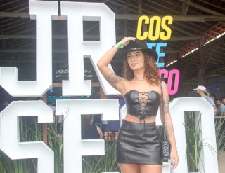 
<a style='margin-left: 5px;' class='btn btn-xs btn-social btn-facebook' href='https://www.facebook.com/sharer/sharer.php?u=https://galeramix.s01.web.getmuller.com.br/imagem/a117/800-800-90/conteudo/site_galerias/117/costelaco-junior-seco-2022-galera-mix-251.jpg' rel='popup' data-width='500' data-height='400'><i class='fa fa-facebook'></i>Compartilhar <span class='hidden-xs'>no Facebook</span>
</a> 
<a class='btn btn-default btn-xs' target='_blank' href='imagem/a117/800-800-90/conteudo/site_galerias/117/costelaco-junior-seco-2022-galera-mix-251.jpg'>
<span class='glyphicon glyphicon-cloud-download'></span> Salvar
</a>
