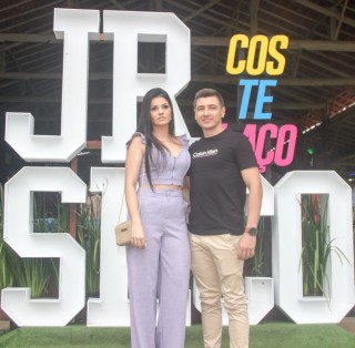 
<a style='margin-left: 5px;' class='btn btn-xs btn-social btn-facebook' href='https://www.facebook.com/sharer/sharer.php?u=https://galeramix.s01.web.getmuller.com.br/imagem/a117/800-800-90/conteudo/site_galerias/117/costelaco-junior-seco-2022-galera-mix-295.jpg' rel='popup' data-width='500' data-height='400'><i class='fa fa-facebook'></i>Compartilhar <span class='hidden-xs'>no Facebook</span>
</a> 
<a class='btn btn-default btn-xs' target='_blank' href='imagem/a117/800-800-90/conteudo/site_galerias/117/costelaco-junior-seco-2022-galera-mix-295.jpg'>
<span class='glyphicon glyphicon-cloud-download'></span> Salvar
</a>
