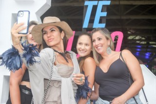 
<a style='margin-left: 5px;' class='btn btn-xs btn-social btn-facebook' href='https://www.facebook.com/sharer/sharer.php?u=https://galeramix.s01.web.getmuller.com.br/imagem/a117/800-800-90/conteudo/site_galerias/117/costelaco-junior-seco-2022-galera-mix-304.jpg' rel='popup' data-width='500' data-height='400'><i class='fa fa-facebook'></i>Compartilhar <span class='hidden-xs'>no Facebook</span>
</a> 
<a class='btn btn-default btn-xs' target='_blank' href='imagem/a117/800-800-90/conteudo/site_galerias/117/costelaco-junior-seco-2022-galera-mix-304.jpg'>
<span class='glyphicon glyphicon-cloud-download'></span> Salvar
</a>
