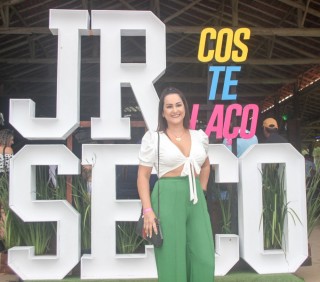 
<a style='margin-left: 5px;' class='btn btn-xs btn-social btn-facebook' href='https://www.facebook.com/sharer/sharer.php?u=https://galeramix.s01.web.getmuller.com.br/imagem/a117/800-800-90/conteudo/site_galerias/117/costelaco-junior-seco-2022-galera-mix-320.jpg' rel='popup' data-width='500' data-height='400'><i class='fa fa-facebook'></i>Compartilhar <span class='hidden-xs'>no Facebook</span>
</a> 
<a class='btn btn-default btn-xs' target='_blank' href='imagem/a117/800-800-90/conteudo/site_galerias/117/costelaco-junior-seco-2022-galera-mix-320.jpg'>
<span class='glyphicon glyphicon-cloud-download'></span> Salvar
</a>
