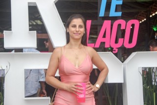 
<a style='margin-left: 5px;' class='btn btn-xs btn-social btn-facebook' href='https://www.facebook.com/sharer/sharer.php?u=https://galeramix.s01.web.getmuller.com.br/imagem/a117/800-800-90/conteudo/site_galerias/117/costelaco-junior-seco-2022-galera-mix-33.jpg' rel='popup' data-width='500' data-height='400'><i class='fa fa-facebook'></i>Compartilhar <span class='hidden-xs'>no Facebook</span>
</a> 
<a class='btn btn-default btn-xs' target='_blank' href='imagem/a117/800-800-90/conteudo/site_galerias/117/costelaco-junior-seco-2022-galera-mix-33.jpg'>
<span class='glyphicon glyphicon-cloud-download'></span> Salvar
</a>
