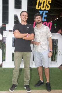 
<a style='margin-left: 5px;' class='btn btn-xs btn-social btn-facebook' href='https://www.facebook.com/sharer/sharer.php?u=https://galeramix.s01.web.getmuller.com.br/imagem/a117/800-800-90/conteudo/site_galerias/117/costelaco-junior-seco-2022-galera-mix-48.jpg' rel='popup' data-width='500' data-height='400'><i class='fa fa-facebook'></i>Compartilhar <span class='hidden-xs'>no Facebook</span>
</a> 
<a class='btn btn-default btn-xs' target='_blank' href='imagem/a117/800-800-90/conteudo/site_galerias/117/costelaco-junior-seco-2022-galera-mix-48.jpg'>
<span class='glyphicon glyphicon-cloud-download'></span> Salvar
</a>
