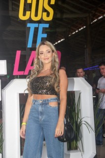 
<a style='margin-left: 5px;' class='btn btn-xs btn-social btn-facebook' href='https://www.facebook.com/sharer/sharer.php?u=https://galeramix.s01.web.getmuller.com.br/imagem/a117/800-800-90/conteudo/site_galerias/117/costelaco-junior-seco-2022-galera-mix-63.jpg' rel='popup' data-width='500' data-height='400'><i class='fa fa-facebook'></i>Compartilhar <span class='hidden-xs'>no Facebook</span>
</a> 
<a class='btn btn-default btn-xs' target='_blank' href='imagem/a117/800-800-90/conteudo/site_galerias/117/costelaco-junior-seco-2022-galera-mix-63.jpg'>
<span class='glyphicon glyphicon-cloud-download'></span> Salvar
</a>
