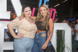 
<a style='margin-left: 5px;' class='btn btn-xs btn-social btn-facebook' href='https://www.facebook.com/sharer/sharer.php?u=https://galeramix.s01.web.getmuller.com.br/imagem/a117/800-800-90/conteudo/site_galerias/117/costelaco-junior-seco-2022-galera-mix-64.jpg' rel='popup' data-width='500' data-height='400'><i class='fa fa-facebook'></i>Compartilhar <span class='hidden-xs'>no Facebook</span>
</a> 
<a class='btn btn-default btn-xs' target='_blank' href='imagem/a117/800-800-90/conteudo/site_galerias/117/costelaco-junior-seco-2022-galera-mix-64.jpg'>
<span class='glyphicon glyphicon-cloud-download'></span> Salvar
</a>
