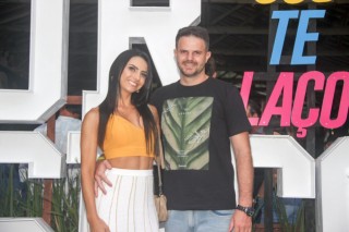 
<a style='margin-left: 5px;' class='btn btn-xs btn-social btn-facebook' href='https://www.facebook.com/sharer/sharer.php?u=https://galeramix.s01.web.getmuller.com.br/imagem/a117/800-800-90/conteudo/site_galerias/117/costelaco-junior-seco-2022-galera-mix-85.jpg' rel='popup' data-width='500' data-height='400'><i class='fa fa-facebook'></i>Compartilhar <span class='hidden-xs'>no Facebook</span>
</a> 
<a class='btn btn-default btn-xs' target='_blank' href='imagem/a117/800-800-90/conteudo/site_galerias/117/costelaco-junior-seco-2022-galera-mix-85.jpg'>
<span class='glyphicon glyphicon-cloud-download'></span> Salvar
</a>
