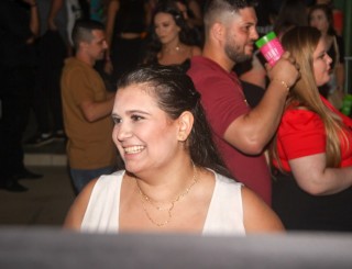 
<a style='margin-left: 5px;' class='btn btn-xs btn-social btn-facebook' href='https://www.facebook.com/sharer/sharer.php?u=https://galeramix.s01.web.getmuller.com.br/imagem/a117/800-800-90/conteudo/site_galerias/117/costelaco-junior-seco-2022-galera-mix-97.jpg' rel='popup' data-width='500' data-height='400'><i class='fa fa-facebook'></i>Compartilhar <span class='hidden-xs'>no Facebook</span>
</a> 
<a class='btn btn-default btn-xs' target='_blank' href='imagem/a117/800-800-90/conteudo/site_galerias/117/costelaco-junior-seco-2022-galera-mix-97.jpg'>
<span class='glyphicon glyphicon-cloud-download'></span> Salvar
</a>
