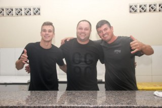 
                        <a style='margin-left: 5px;' class='btn btn-xs btn-social btn-facebook' href='https://www.facebook.com/sharer/sharer.php?u=https://galeramix.s01.web.getmuller.com.br/imagem/a118/800-800-90/conteudo/site_galerias/118/0014.jpg' rel='popup' data-width='500' data-height='400'><i class='fa fa-facebook'></i>Compartilhar <span class='hidden-xs'>no Facebook</span>
                    </a> 
                    <a class='btn btn-default btn-xs' target='_blank' href='imagem/a118/800-800-90/conteudo/site_galerias/118/0014.jpg'>
                        <span class='glyphicon glyphicon-cloud-download'></span> Salvar
                    </a>
                    