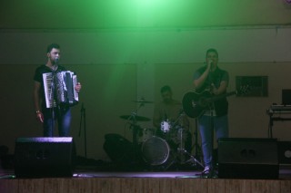 
<a style='margin-left: 5px;' class='btn btn-xs btn-social btn-facebook' href='https://www.facebook.com/sharer/sharer.php?u=https://galeramix.s01.web.getmuller.com.br/imagem/a118/800-800-90/conteudo/site_galerias/118/0051.jpg' rel='popup' data-width='500' data-height='400'><i class='fa fa-facebook'></i>Compartilhar <span class='hidden-xs'>no Facebook</span>
</a> 
<a class='btn btn-default btn-xs' target='_blank' href='imagem/a118/800-800-90/conteudo/site_galerias/118/0051.jpg'>
<span class='glyphicon glyphicon-cloud-download'></span> Salvar
</a>
