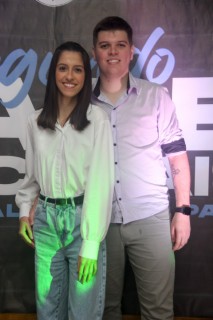 
<a style='margin-left: 5px;' class='btn btn-xs btn-social btn-facebook' href='https://www.facebook.com/sharer/sharer.php?u=https://galeramix.s01.web.getmuller.com.br/imagem/a118/800-800-90/conteudo/site_galerias/118/baile-105.jpg' rel='popup' data-width='500' data-height='400'><i class='fa fa-facebook'></i>Compartilhar <span class='hidden-xs'>no Facebook</span>
</a> 
<a class='btn btn-default btn-xs' target='_blank' href='imagem/a118/800-800-90/conteudo/site_galerias/118/baile-105.jpg'>
<span class='glyphicon glyphicon-cloud-download'></span> Salvar
</a>
