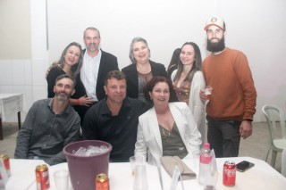 
<a style='margin-left: 5px;' class='btn btn-xs btn-social btn-facebook' href='https://www.facebook.com/sharer/sharer.php?u=https://galeramix.s01.web.getmuller.com.br/imagem/a118/800-800-90/conteudo/site_galerias/118/baile-112.jpg' rel='popup' data-width='500' data-height='400'><i class='fa fa-facebook'></i>Compartilhar <span class='hidden-xs'>no Facebook</span>
</a> 
<a class='btn btn-default btn-xs' target='_blank' href='imagem/a118/800-800-90/conteudo/site_galerias/118/baile-112.jpg'>
<span class='glyphicon glyphicon-cloud-download'></span> Salvar
</a>
