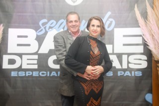 
<a style='margin-left: 5px;' class='btn btn-xs btn-social btn-facebook' href='https://www.facebook.com/sharer/sharer.php?u=https://galeramix.s01.web.getmuller.com.br/imagem/a118/800-800-90/conteudo/site_galerias/118/baile-12.jpg' rel='popup' data-width='500' data-height='400'><i class='fa fa-facebook'></i>Compartilhar <span class='hidden-xs'>no Facebook</span>
</a> 
<a class='btn btn-default btn-xs' target='_blank' href='imagem/a118/800-800-90/conteudo/site_galerias/118/baile-12.jpg'>
<span class='glyphicon glyphicon-cloud-download'></span> Salvar
</a>
