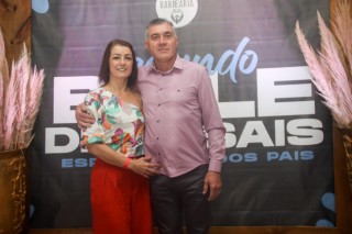 
<a style='margin-left: 5px;' class='btn btn-xs btn-social btn-facebook' href='https://www.facebook.com/sharer/sharer.php?u=https://galeramix.s01.web.getmuller.com.br/imagem/a118/800-800-90/conteudo/site_galerias/118/baile-17.jpg' rel='popup' data-width='500' data-height='400'><i class='fa fa-facebook'></i>Compartilhar <span class='hidden-xs'>no Facebook</span>
</a> 
<a class='btn btn-default btn-xs' target='_blank' href='imagem/a118/800-800-90/conteudo/site_galerias/118/baile-17.jpg'>
<span class='glyphicon glyphicon-cloud-download'></span> Salvar
</a>
