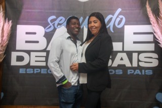 
<a style='margin-left: 5px;' class='btn btn-xs btn-social btn-facebook' href='https://www.facebook.com/sharer/sharer.php?u=https://galeramix.s01.web.getmuller.com.br/imagem/a118/800-800-90/conteudo/site_galerias/118/baile-37.jpg' rel='popup' data-width='500' data-height='400'><i class='fa fa-facebook'></i>Compartilhar <span class='hidden-xs'>no Facebook</span>
</a> 
<a class='btn btn-default btn-xs' target='_blank' href='imagem/a118/800-800-90/conteudo/site_galerias/118/baile-37.jpg'>
<span class='glyphicon glyphicon-cloud-download'></span> Salvar
</a>
