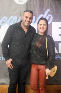 
<a style='margin-left: 5px;' class='btn btn-xs btn-social btn-facebook' href='https://www.facebook.com/sharer/sharer.php?u=https://galeramix.s01.web.getmuller.com.br/imagem/a118/800-800-90/conteudo/site_galerias/118/baile-76.jpg' rel='popup' data-width='500' data-height='400'><i class='fa fa-facebook'></i>Compartilhar <span class='hidden-xs'>no Facebook</span>
</a> 
<a class='btn btn-default btn-xs' target='_blank' href='imagem/a118/800-800-90/conteudo/site_galerias/118/baile-76.jpg'>
<span class='glyphicon glyphicon-cloud-download'></span> Salvar
</a>
