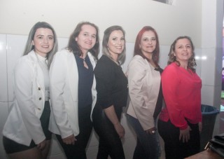 
<a style='margin-left: 5px;' class='btn btn-xs btn-social btn-facebook' href='https://www.facebook.com/sharer/sharer.php?u=https://galeramix.s01.web.getmuller.com.br/imagem/a118/800-800-90/conteudo/site_galerias/118/baile-93.jpg' rel='popup' data-width='500' data-height='400'><i class='fa fa-facebook'></i>Compartilhar <span class='hidden-xs'>no Facebook</span>
</a> 
<a class='btn btn-default btn-xs' target='_blank' href='imagem/a118/800-800-90/conteudo/site_galerias/118/baile-93.jpg'>
<span class='glyphicon glyphicon-cloud-download'></span> Salvar
</a>
