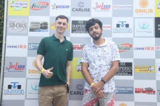 
<a style='margin-left: 5px;' class='btn btn-xs btn-social btn-facebook' href='https://www.facebook.com/sharer/sharer.php?u=https://galeramix.s01.web.getmuller.com.br/imagem/a119/800-800-90/conteudo/site_galerias/119/deseferrujem-50.jpg' rel='popup' data-width='500' data-height='400'><i class='fa fa-facebook'></i>Compartilhar <span class='hidden-xs'>no Facebook</span>
</a> 
<a class='btn btn-default btn-xs' target='_blank' href='imagem/a119/800-800-90/conteudo/site_galerias/119/deseferrujem-50.jpg'>
<span class='glyphicon glyphicon-cloud-download'></span> Salvar
</a>
