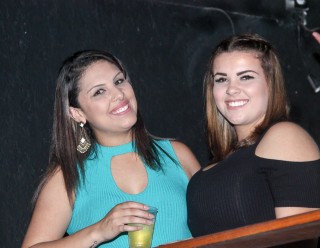 
<a style='margin-left: 5px;' class='btn btn-xs btn-social btn-facebook' href='https://www.facebook.com/sharer/sharer.php?u=https://galeramix.s01.web.getmuller.com.br/imagem/a12/800-800-90/conteudo/site_galerias/12/img1571.jpg' rel='popup' data-width='500' data-height='400'><i class='fa fa-facebook'></i>Compartilhar <span class='hidden-xs'>no Facebook</span>
</a> 
<a class='btn btn-default btn-xs' target='_blank' href='imagem/a12/800-800-90/conteudo/site_galerias/12/img1571.jpg'>
<span class='glyphicon glyphicon-cloud-download'></span> Salvar
</a>
