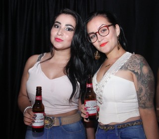 
<a style='margin-left: 5px;' class='btn btn-xs btn-social btn-facebook' href='https://www.facebook.com/sharer/sharer.php?u=https://galeramix.s01.web.getmuller.com.br/imagem/a12/800-800-90/conteudo/site_galerias/12/img1572.jpg' rel='popup' data-width='500' data-height='400'><i class='fa fa-facebook'></i>Compartilhar <span class='hidden-xs'>no Facebook</span>
</a> 
<a class='btn btn-default btn-xs' target='_blank' href='imagem/a12/800-800-90/conteudo/site_galerias/12/img1572.jpg'>
<span class='glyphicon glyphicon-cloud-download'></span> Salvar
</a>
