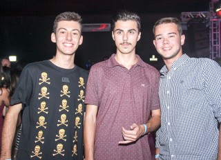 
<a style='margin-left: 5px;' class='btn btn-xs btn-social btn-facebook' href='https://www.facebook.com/sharer/sharer.php?u=https://galeramix.s01.web.getmuller.com.br/imagem/a12/800-800-90/conteudo/site_galerias/12/img1574.jpg' rel='popup' data-width='500' data-height='400'><i class='fa fa-facebook'></i>Compartilhar <span class='hidden-xs'>no Facebook</span>
</a> 
<a class='btn btn-default btn-xs' target='_blank' href='imagem/a12/800-800-90/conteudo/site_galerias/12/img1574.jpg'>
<span class='glyphicon glyphicon-cloud-download'></span> Salvar
</a>
