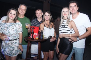 
<a style='margin-left: 5px;' class='btn btn-xs btn-social btn-facebook' href='https://www.facebook.com/sharer/sharer.php?u=https://galeramix.s01.web.getmuller.com.br/imagem/a12/800-800-90/conteudo/site_galerias/12/img1587.jpg' rel='popup' data-width='500' data-height='400'><i class='fa fa-facebook'></i>Compartilhar <span class='hidden-xs'>no Facebook</span>
</a> 
<a class='btn btn-default btn-xs' target='_blank' href='imagem/a12/800-800-90/conteudo/site_galerias/12/img1587.jpg'>
<span class='glyphicon glyphicon-cloud-download'></span> Salvar
</a>
