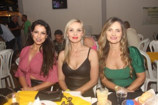 
        <a style='margin-left: 5px;' class='btn btn-xs btn-social btn-facebook' href='https://www.facebook.com/sharer/sharer.php?u=https://galeramix.s01.web.getmuller.com.br/imagem/a120/800-800-90/conteudo/site_galerias/120/e-hoje-que-eu-volto-amanha-104.jpg' rel='popup' data-width='500' data-height='400'><i class='fa fa-facebook'></i>Compartilhar <span class='hidden-xs'>no Facebook</span>
    </a> 
    <a class='btn btn-default btn-xs' target='_blank' href='imagem/a120/800-800-90/conteudo/site_galerias/120/e-hoje-que-eu-volto-amanha-104.jpg'>
        <span class='glyphicon glyphicon-cloud-download'></span> Salvar
    </a>
    