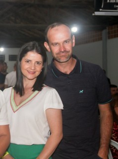 
<a style='margin-left: 5px;' class='btn btn-xs btn-social btn-facebook' href='https://www.facebook.com/sharer/sharer.php?u=https://galeramix.s01.web.getmuller.com.br/imagem/a120/800-800-90/conteudo/site_galerias/120/e-hoje-que-eu-volto-amanha-109.jpg' rel='popup' data-width='500' data-height='400'><i class='fa fa-facebook'></i>Compartilhar <span class='hidden-xs'>no Facebook</span>
</a> 
<a class='btn btn-default btn-xs' target='_blank' href='imagem/a120/800-800-90/conteudo/site_galerias/120/e-hoje-que-eu-volto-amanha-109.jpg'>
<span class='glyphicon glyphicon-cloud-download'></span> Salvar
</a>
