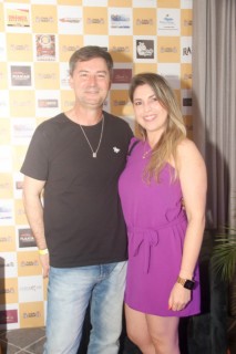 
<a style='margin-left: 5px;' class='btn btn-xs btn-social btn-facebook' href='https://www.facebook.com/sharer/sharer.php?u=https://galeramix.s01.web.getmuller.com.br/imagem/a120/800-800-90/conteudo/site_galerias/120/e-hoje-que-eu-volto-amanha-13.jpg' rel='popup' data-width='500' data-height='400'><i class='fa fa-facebook'></i>Compartilhar <span class='hidden-xs'>no Facebook</span>
</a> 
<a class='btn btn-default btn-xs' target='_blank' href='imagem/a120/800-800-90/conteudo/site_galerias/120/e-hoje-que-eu-volto-amanha-13.jpg'>
<span class='glyphicon glyphicon-cloud-download'></span> Salvar
</a>
