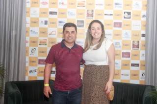 
<a style='margin-left: 5px;' class='btn btn-xs btn-social btn-facebook' href='https://www.facebook.com/sharer/sharer.php?u=https://galeramix.s01.web.getmuller.com.br/imagem/a120/800-800-90/conteudo/site_galerias/120/e-hoje-que-eu-volto-amanha-148.jpg' rel='popup' data-width='500' data-height='400'><i class='fa fa-facebook'></i>Compartilhar <span class='hidden-xs'>no Facebook</span>
</a> 
<a class='btn btn-default btn-xs' target='_blank' href='imagem/a120/800-800-90/conteudo/site_galerias/120/e-hoje-que-eu-volto-amanha-148.jpg'>
<span class='glyphicon glyphicon-cloud-download'></span> Salvar
</a>
