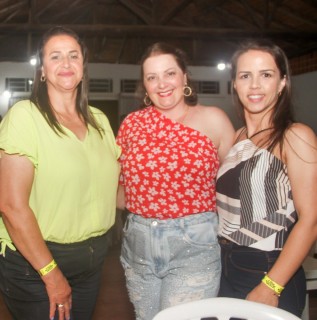 
<a style='margin-left: 5px;' class='btn btn-xs btn-social btn-facebook' href='https://www.facebook.com/sharer/sharer.php?u=https://galeramix.s01.web.getmuller.com.br/imagem/a120/800-800-90/conteudo/site_galerias/120/e-hoje-que-eu-volto-amanha-162.jpg' rel='popup' data-width='500' data-height='400'><i class='fa fa-facebook'></i>Compartilhar <span class='hidden-xs'>no Facebook</span>
</a> 
<a class='btn btn-default btn-xs' target='_blank' href='imagem/a120/800-800-90/conteudo/site_galerias/120/e-hoje-que-eu-volto-amanha-162.jpg'>
<span class='glyphicon glyphicon-cloud-download'></span> Salvar
</a>
