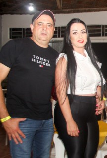 
<a style='margin-left: 5px;' class='btn btn-xs btn-social btn-facebook' href='https://www.facebook.com/sharer/sharer.php?u=https://galeramix.s01.web.getmuller.com.br/imagem/a120/800-800-90/conteudo/site_galerias/120/e-hoje-que-eu-volto-amanha-163.jpg' rel='popup' data-width='500' data-height='400'><i class='fa fa-facebook'></i>Compartilhar <span class='hidden-xs'>no Facebook</span>
</a> 
<a class='btn btn-default btn-xs' target='_blank' href='imagem/a120/800-800-90/conteudo/site_galerias/120/e-hoje-que-eu-volto-amanha-163.jpg'>
<span class='glyphicon glyphicon-cloud-download'></span> Salvar
</a>
