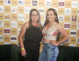 
<a style='margin-left: 5px;' class='btn btn-xs btn-social btn-facebook' href='https://www.facebook.com/sharer/sharer.php?u=https://galeramix.s01.web.getmuller.com.br/imagem/a120/800-800-90/conteudo/site_galerias/120/e-hoje-que-eu-volto-amanha-180.jpg' rel='popup' data-width='500' data-height='400'><i class='fa fa-facebook'></i>Compartilhar <span class='hidden-xs'>no Facebook</span>
</a> 
<a class='btn btn-default btn-xs' target='_blank' href='imagem/a120/800-800-90/conteudo/site_galerias/120/e-hoje-que-eu-volto-amanha-180.jpg'>
<span class='glyphicon glyphicon-cloud-download'></span> Salvar
</a>
