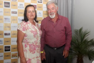 
<a style='margin-left: 5px;' class='btn btn-xs btn-social btn-facebook' href='https://www.facebook.com/sharer/sharer.php?u=https://galeramix.s01.web.getmuller.com.br/imagem/a120/800-800-90/conteudo/site_galerias/120/e-hoje-que-eu-volto-amanha-184.jpg' rel='popup' data-width='500' data-height='400'><i class='fa fa-facebook'></i>Compartilhar <span class='hidden-xs'>no Facebook</span>
</a> 
<a class='btn btn-default btn-xs' target='_blank' href='imagem/a120/800-800-90/conteudo/site_galerias/120/e-hoje-que-eu-volto-amanha-184.jpg'>
<span class='glyphicon glyphicon-cloud-download'></span> Salvar
</a>
