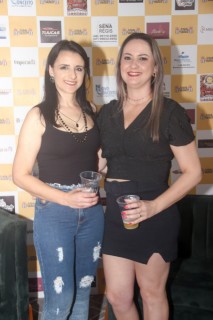 
<a style='margin-left: 5px;' class='btn btn-xs btn-social btn-facebook' href='https://www.facebook.com/sharer/sharer.php?u=https://galeramix.s01.web.getmuller.com.br/imagem/a120/800-800-90/conteudo/site_galerias/120/e-hoje-que-eu-volto-amanha-3.jpg' rel='popup' data-width='500' data-height='400'><i class='fa fa-facebook'></i>Compartilhar <span class='hidden-xs'>no Facebook</span>
</a> 
<a class='btn btn-default btn-xs' target='_blank' href='imagem/a120/800-800-90/conteudo/site_galerias/120/e-hoje-que-eu-volto-amanha-3.jpg'>
<span class='glyphicon glyphicon-cloud-download'></span> Salvar
</a>
