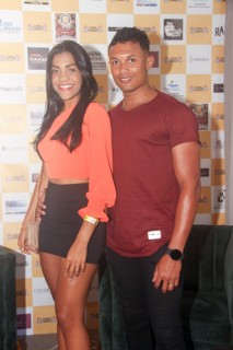 
<a style='margin-left: 5px;' class='btn btn-xs btn-social btn-facebook' href='https://www.facebook.com/sharer/sharer.php?u=https://galeramix.s01.web.getmuller.com.br/imagem/a120/800-800-90/conteudo/site_galerias/120/e-hoje-que-eu-volto-amanha-45.jpg' rel='popup' data-width='500' data-height='400'><i class='fa fa-facebook'></i>Compartilhar <span class='hidden-xs'>no Facebook</span>
</a> 
<a class='btn btn-default btn-xs' target='_blank' href='imagem/a120/800-800-90/conteudo/site_galerias/120/e-hoje-que-eu-volto-amanha-45.jpg'>
<span class='glyphicon glyphicon-cloud-download'></span> Salvar
</a>
