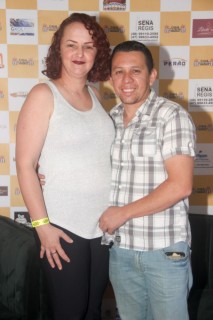 
<a style='margin-left: 5px;' class='btn btn-xs btn-social btn-facebook' href='https://www.facebook.com/sharer/sharer.php?u=https://galeramix.s01.web.getmuller.com.br/imagem/a120/800-800-90/conteudo/site_galerias/120/e-hoje-que-eu-volto-amanha-61.jpg' rel='popup' data-width='500' data-height='400'><i class='fa fa-facebook'></i>Compartilhar <span class='hidden-xs'>no Facebook</span>
</a> 
<a class='btn btn-default btn-xs' target='_blank' href='imagem/a120/800-800-90/conteudo/site_galerias/120/e-hoje-que-eu-volto-amanha-61.jpg'>
<span class='glyphicon glyphicon-cloud-download'></span> Salvar
</a>
