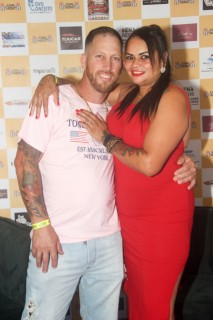 
<a style='margin-left: 5px;' class='btn btn-xs btn-social btn-facebook' href='https://www.facebook.com/sharer/sharer.php?u=https://galeramix.s01.web.getmuller.com.br/imagem/a120/800-800-90/conteudo/site_galerias/120/e-hoje-que-eu-volto-amanha-62.jpg' rel='popup' data-width='500' data-height='400'><i class='fa fa-facebook'></i>Compartilhar <span class='hidden-xs'>no Facebook</span>
</a> 
<a class='btn btn-default btn-xs' target='_blank' href='imagem/a120/800-800-90/conteudo/site_galerias/120/e-hoje-que-eu-volto-amanha-62.jpg'>
<span class='glyphicon glyphicon-cloud-download'></span> Salvar
</a>
