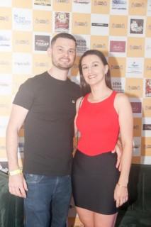 
<a style='margin-left: 5px;' class='btn btn-xs btn-social btn-facebook' href='https://www.facebook.com/sharer/sharer.php?u=https://galeramix.s01.web.getmuller.com.br/imagem/a120/800-800-90/conteudo/site_galerias/120/e-hoje-que-eu-volto-amanha-7.jpg' rel='popup' data-width='500' data-height='400'><i class='fa fa-facebook'></i>Compartilhar <span class='hidden-xs'>no Facebook</span>
</a> 
<a class='btn btn-default btn-xs' target='_blank' href='imagem/a120/800-800-90/conteudo/site_galerias/120/e-hoje-que-eu-volto-amanha-7.jpg'>
<span class='glyphicon glyphicon-cloud-download'></span> Salvar
</a>
