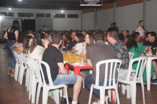 
<a style='margin-left: 5px;' class='btn btn-xs btn-social btn-facebook' href='https://www.facebook.com/sharer/sharer.php?u=https://galeramix.s01.web.getmuller.com.br/imagem/a120/800-800-90/conteudo/site_galerias/120/e-hoje-que-eu-volto-amanha-97.jpg' rel='popup' data-width='500' data-height='400'><i class='fa fa-facebook'></i>Compartilhar <span class='hidden-xs'>no Facebook</span>
</a> 
<a class='btn btn-default btn-xs' target='_blank' href='imagem/a120/800-800-90/conteudo/site_galerias/120/e-hoje-que-eu-volto-amanha-97.jpg'>
<span class='glyphicon glyphicon-cloud-download'></span> Salvar
</a>
