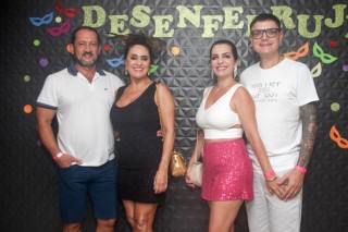 
<a style='margin-left: 5px;' class='btn btn-xs btn-social btn-facebook' href='https://www.facebook.com/sharer/sharer.php?u=https://galeramix.s01.web.getmuller.com.br/imagem/a128/800-800-90/conteudo/site_galerias/128/desenferruje-baile-de-carnaval-de-casais-em-tijucas-106.jpg' rel='popup' data-width='500' data-height='400'><i class='fa fa-facebook'></i>Compartilhar <span class='hidden-xs'>no Facebook</span>
</a> 
<a class='btn btn-default btn-xs' target='_blank' href='imagem/a128/800-800-90/conteudo/site_galerias/128/desenferruje-baile-de-carnaval-de-casais-em-tijucas-106.jpg'>
<span class='glyphicon glyphicon-cloud-download'></span> Salvar
</a>
