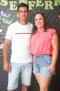 
<a style='margin-left: 5px;' class='btn btn-xs btn-social btn-facebook' href='https://www.facebook.com/sharer/sharer.php?u=https://galeramix.s01.web.getmuller.com.br/imagem/a128/800-800-90/conteudo/site_galerias/128/desenferruje-baile-de-carnaval-de-casais-em-tijucas-121.jpg' rel='popup' data-width='500' data-height='400'><i class='fa fa-facebook'></i>Compartilhar <span class='hidden-xs'>no Facebook</span>
</a> 
<a class='btn btn-default btn-xs' target='_blank' href='imagem/a128/800-800-90/conteudo/site_galerias/128/desenferruje-baile-de-carnaval-de-casais-em-tijucas-121.jpg'>
<span class='glyphicon glyphicon-cloud-download'></span> Salvar
</a>
