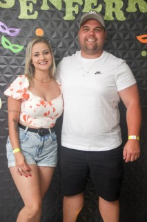 
<a style='margin-left: 5px;' class='btn btn-xs btn-social btn-facebook' href='https://www.facebook.com/sharer/sharer.php?u=https://galeramix.s01.web.getmuller.com.br/imagem/a128/800-800-90/conteudo/site_galerias/128/desenferruje-baile-de-carnaval-de-casais-em-tijucas-126.jpg' rel='popup' data-width='500' data-height='400'><i class='fa fa-facebook'></i>Compartilhar <span class='hidden-xs'>no Facebook</span>
</a> 
<a class='btn btn-default btn-xs' target='_blank' href='imagem/a128/800-800-90/conteudo/site_galerias/128/desenferruje-baile-de-carnaval-de-casais-em-tijucas-126.jpg'>
<span class='glyphicon glyphicon-cloud-download'></span> Salvar
</a>
