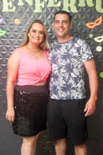 
<a style='margin-left: 5px;' class='btn btn-xs btn-social btn-facebook' href='https://www.facebook.com/sharer/sharer.php?u=https://galeramix.s01.web.getmuller.com.br/imagem/a128/800-800-90/conteudo/site_galerias/128/desenferruje-baile-de-carnaval-de-casais-em-tijucas-134.jpg' rel='popup' data-width='500' data-height='400'><i class='fa fa-facebook'></i>Compartilhar <span class='hidden-xs'>no Facebook</span>
</a> 
<a class='btn btn-default btn-xs' target='_blank' href='imagem/a128/800-800-90/conteudo/site_galerias/128/desenferruje-baile-de-carnaval-de-casais-em-tijucas-134.jpg'>
<span class='glyphicon glyphicon-cloud-download'></span> Salvar
</a>
