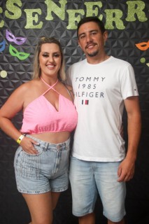 
<a style='margin-left: 5px;' class='btn btn-xs btn-social btn-facebook' href='https://www.facebook.com/sharer/sharer.php?u=https://galeramix.s01.web.getmuller.com.br/imagem/a128/800-800-90/conteudo/site_galerias/128/desenferruje-baile-de-carnaval-de-casais-em-tijucas-137.jpg' rel='popup' data-width='500' data-height='400'><i class='fa fa-facebook'></i>Compartilhar <span class='hidden-xs'>no Facebook</span>
</a> 
<a class='btn btn-default btn-xs' target='_blank' href='imagem/a128/800-800-90/conteudo/site_galerias/128/desenferruje-baile-de-carnaval-de-casais-em-tijucas-137.jpg'>
<span class='glyphicon glyphicon-cloud-download'></span> Salvar
</a>
