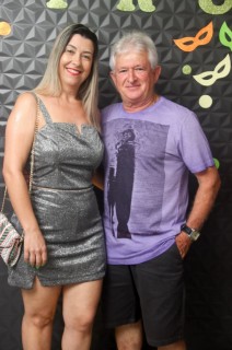 
<a style='margin-left: 5px;' class='btn btn-xs btn-social btn-facebook' href='https://www.facebook.com/sharer/sharer.php?u=https://galeramix.s01.web.getmuller.com.br/imagem/a128/800-800-90/conteudo/site_galerias/128/desenferruje-baile-de-carnaval-de-casais-em-tijucas-143.jpg' rel='popup' data-width='500' data-height='400'><i class='fa fa-facebook'></i>Compartilhar <span class='hidden-xs'>no Facebook</span>
</a> 
<a class='btn btn-default btn-xs' target='_blank' href='imagem/a128/800-800-90/conteudo/site_galerias/128/desenferruje-baile-de-carnaval-de-casais-em-tijucas-143.jpg'>
<span class='glyphicon glyphicon-cloud-download'></span> Salvar
</a>
