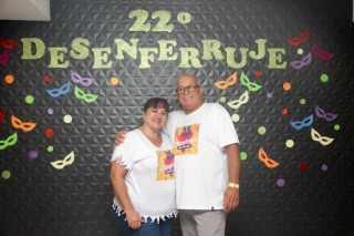 
<a style='margin-left: 5px;' class='btn btn-xs btn-social btn-facebook' href='https://www.facebook.com/sharer/sharer.php?u=https://galeramix.s01.web.getmuller.com.br/imagem/a128/800-800-90/conteudo/site_galerias/128/desenferruje-baile-de-carnaval-de-casais-em-tijucas-162.jpg' rel='popup' data-width='500' data-height='400'><i class='fa fa-facebook'></i>Compartilhar <span class='hidden-xs'>no Facebook</span>
</a> 
<a class='btn btn-default btn-xs' target='_blank' href='imagem/a128/800-800-90/conteudo/site_galerias/128/desenferruje-baile-de-carnaval-de-casais-em-tijucas-162.jpg'>
<span class='glyphicon glyphicon-cloud-download'></span> Salvar
</a>
