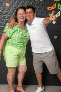 
<a style='margin-left: 5px;' class='btn btn-xs btn-social btn-facebook' href='https://www.facebook.com/sharer/sharer.php?u=https://galeramix.s01.web.getmuller.com.br/imagem/a128/800-800-90/conteudo/site_galerias/128/desenferruje-baile-de-carnaval-de-casais-em-tijucas-178.jpg' rel='popup' data-width='500' data-height='400'><i class='fa fa-facebook'></i>Compartilhar <span class='hidden-xs'>no Facebook</span>
</a> 
<a class='btn btn-default btn-xs' target='_blank' href='imagem/a128/800-800-90/conteudo/site_galerias/128/desenferruje-baile-de-carnaval-de-casais-em-tijucas-178.jpg'>
<span class='glyphicon glyphicon-cloud-download'></span> Salvar
</a>
